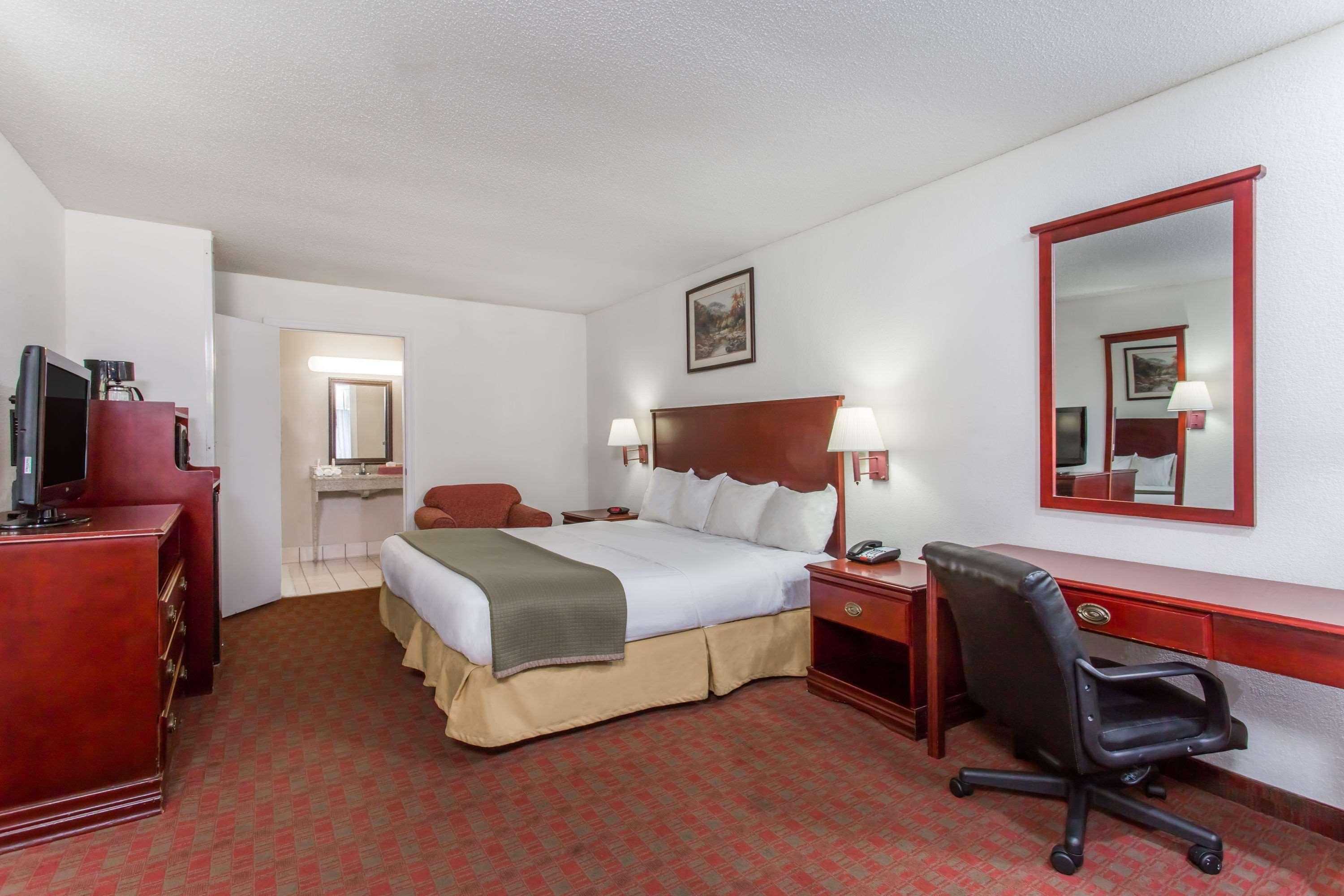 Baymont Inn & Suites Manning Ngoại thất bức ảnh