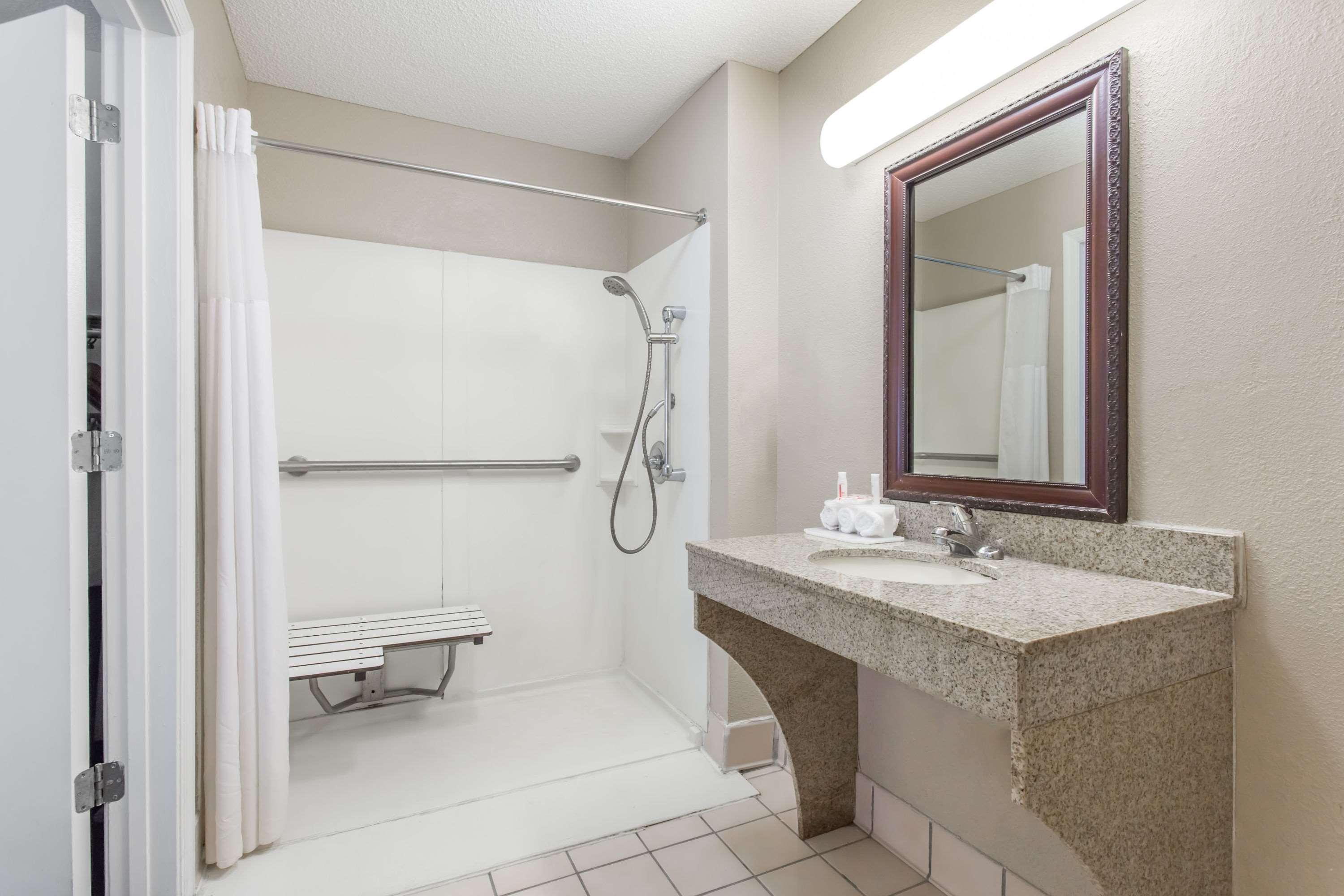Baymont Inn & Suites Manning Ngoại thất bức ảnh